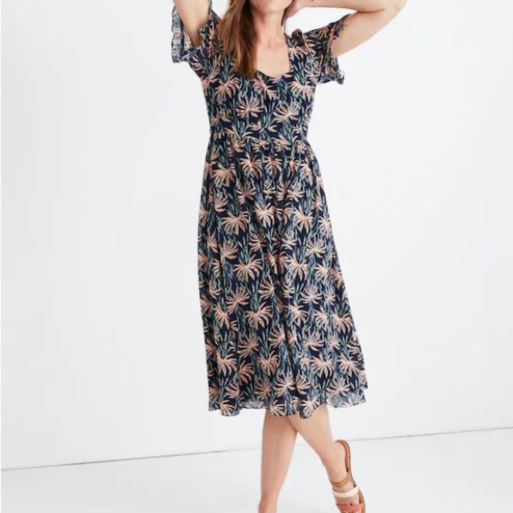 Madewell Ruffle-Sleeve Midi Dress in Oasis Palms (Ikat Cattails Nightfall) Large